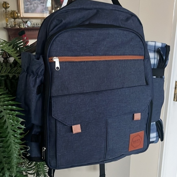 Brand New Picnic Backpack Set for 4 Insulated Large Cooler Waterproof Blanket - Picture 9 of 16